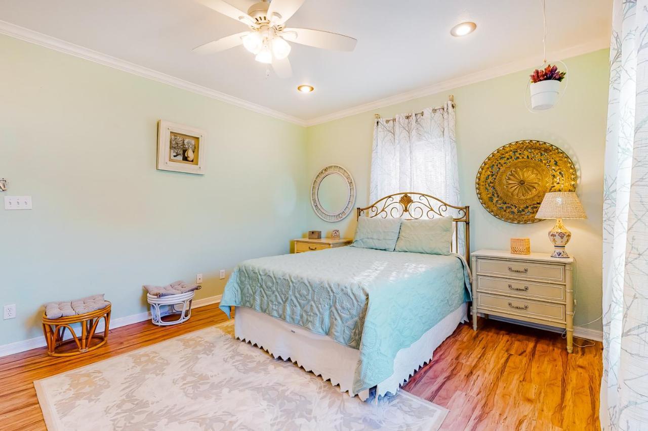 4 Palms Villa Bolivar Peninsula Екстериор снимка